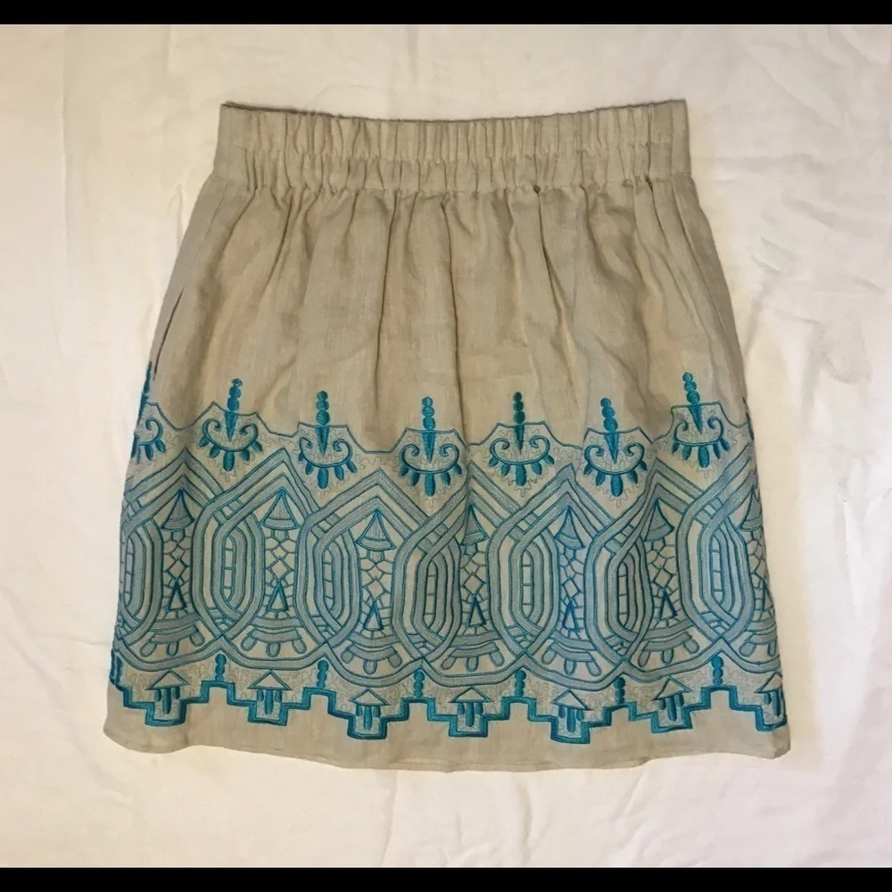 Madison Tan Linen Blue Embroidered Skirt M* Tan